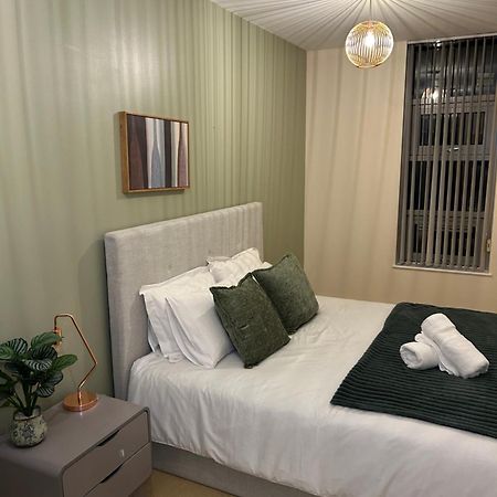 Central Birmingham City Apartment -Smart Tv - Free Parking Onsite Extérieur photo