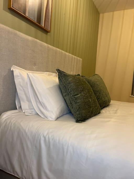 Central Birmingham City Apartment -Smart Tv - Free Parking Onsite Extérieur photo