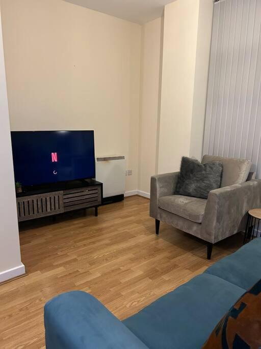 Central Birmingham City Apartment -Smart Tv - Free Parking Onsite Extérieur photo