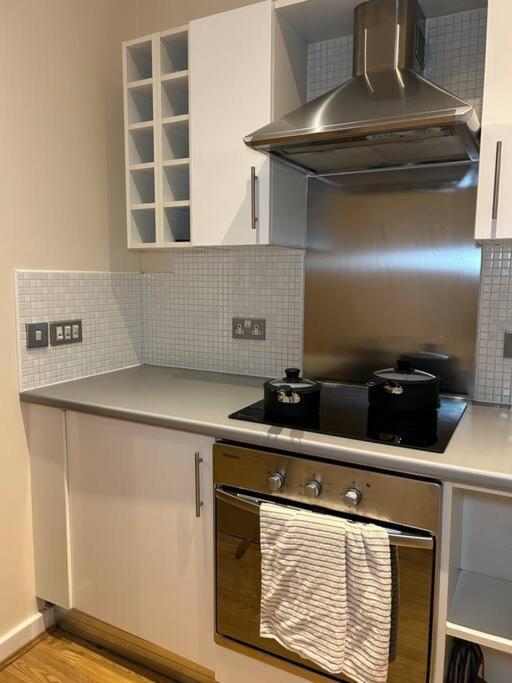 Central Birmingham City Apartment -Smart Tv - Free Parking Onsite Extérieur photo