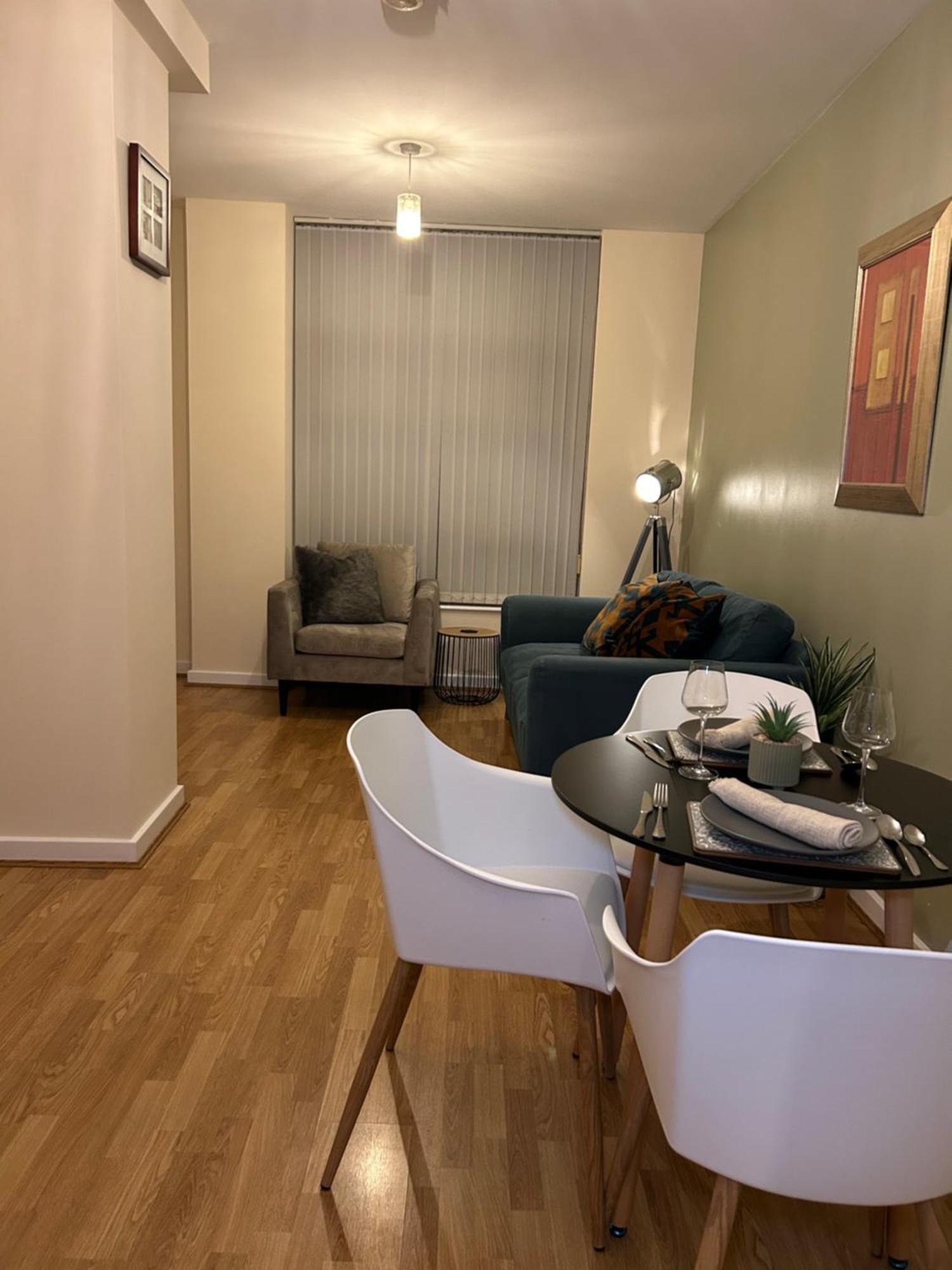 Central Birmingham City Apartment -Smart Tv - Free Parking Onsite Extérieur photo